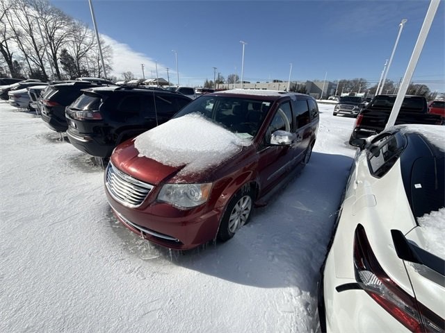 2015 Chrysler Town & Country Limited FWD