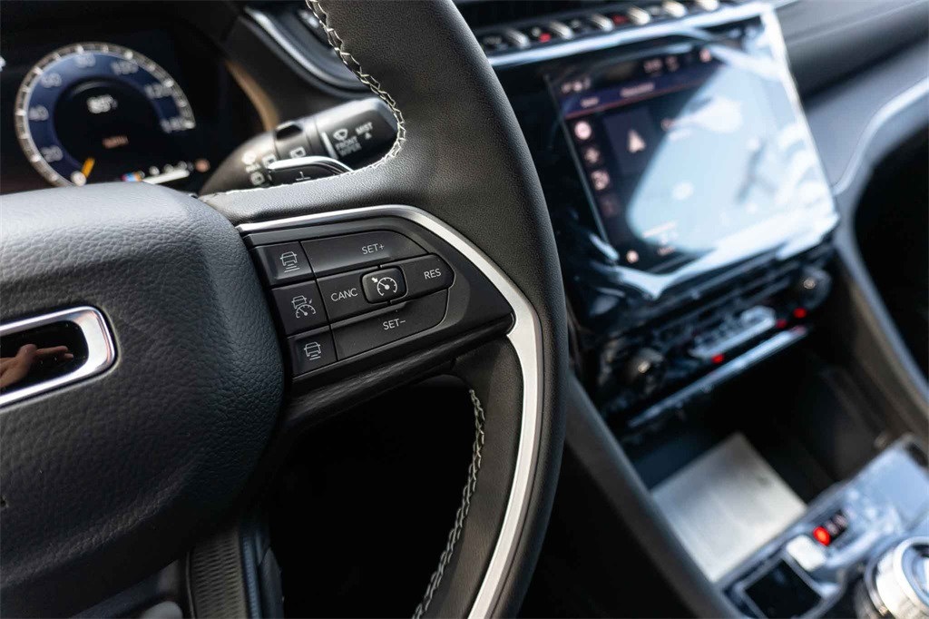 New Car 2025 Jeep Grand Cherokee L  Laredo For Sale Under $40,000 In San Marcos, Texas