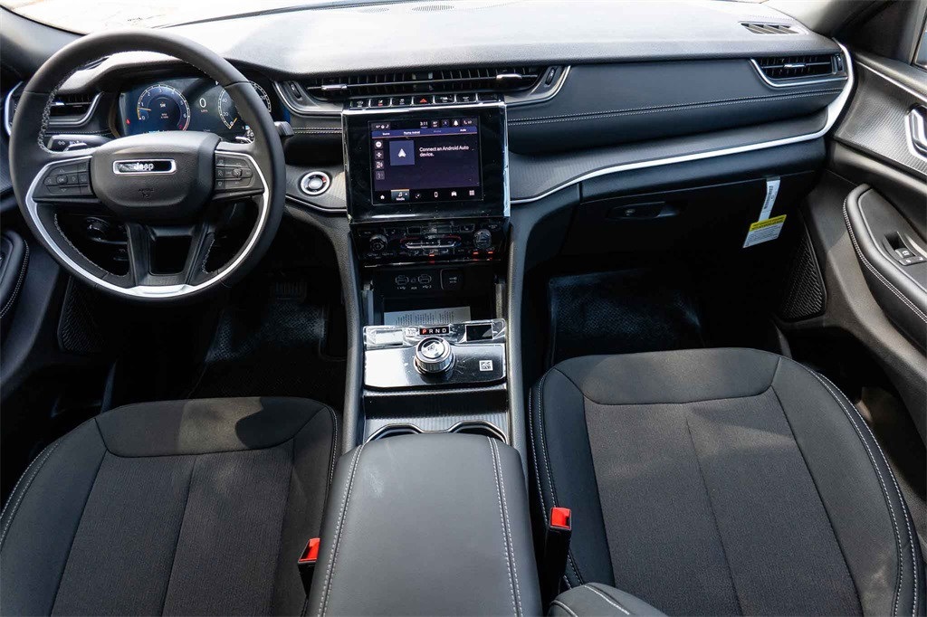 New Car 2025 Jeep Grand Cherokee L  Laredo For Sale Under $40,000 In San Marcos, Texas