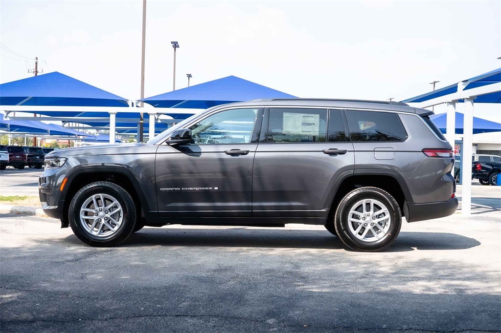 New Car 2025 Jeep Grand Cherokee L  Laredo For Sale Under $40,000 In San Marcos, Texas