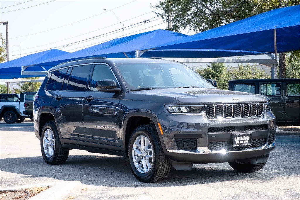 New Car 2025 Jeep Grand Cherokee L  Laredo For Sale Under $40,000 In San Marcos, Texas