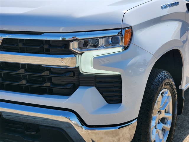 2022 Chevrolet Silverado 1500 LT White at Classic Elite Chevrolet Sugar Land