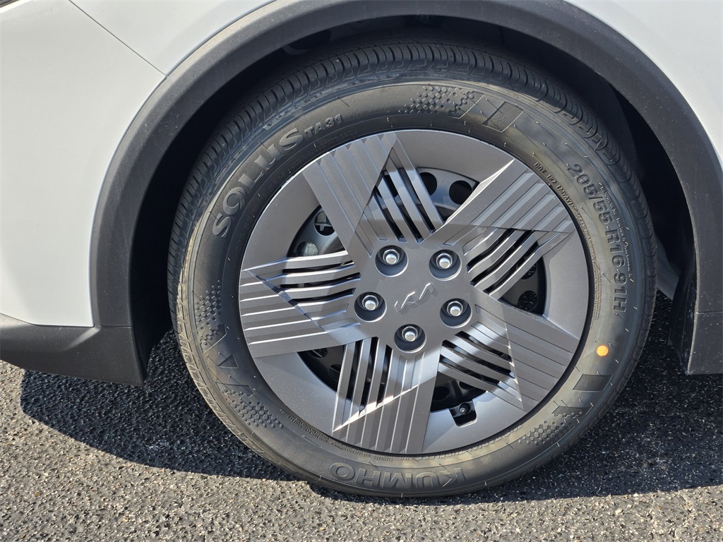 2025 Kia K4 LX White at Shottenkirk Kia Fort Bend