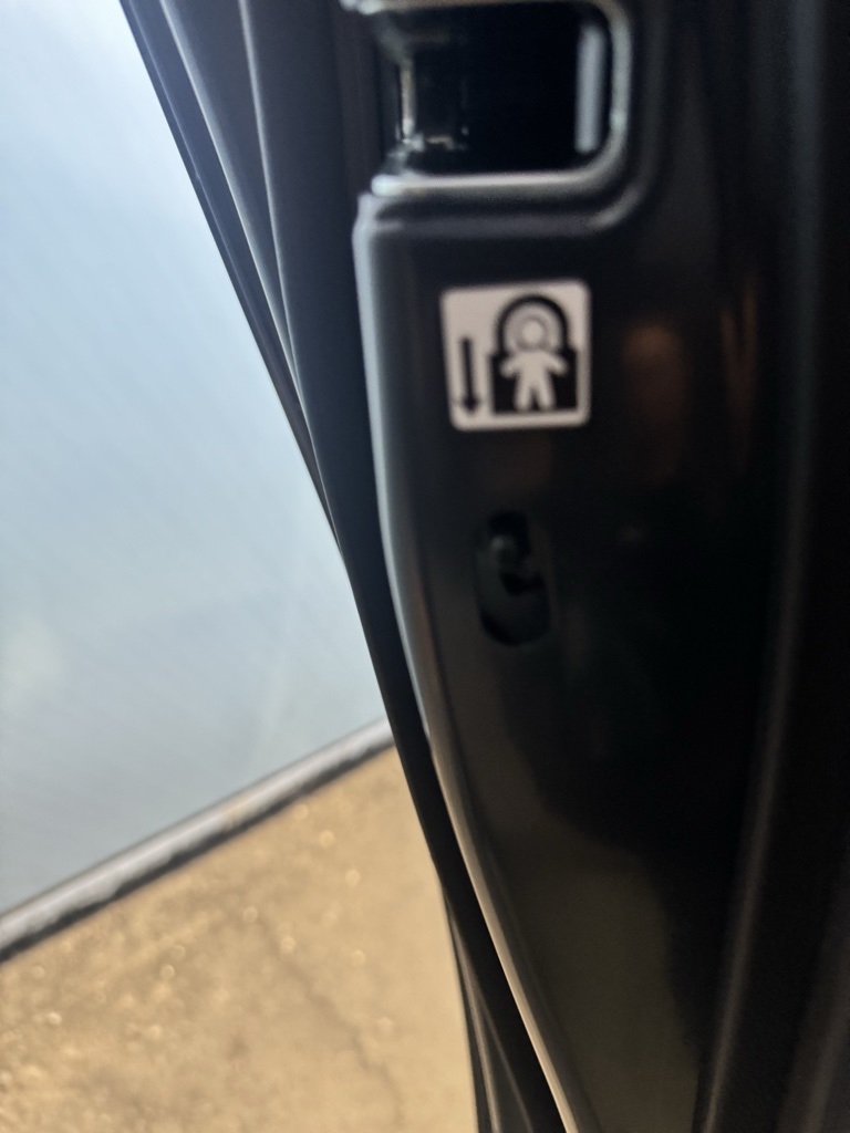 Thumbnail: 2025 Toyota Corolla - 25