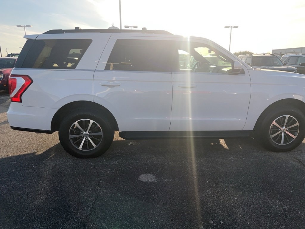 Used Car 2018 Ford Expedition  Xlt For Sale Under $20,000 In Floresville, Texas