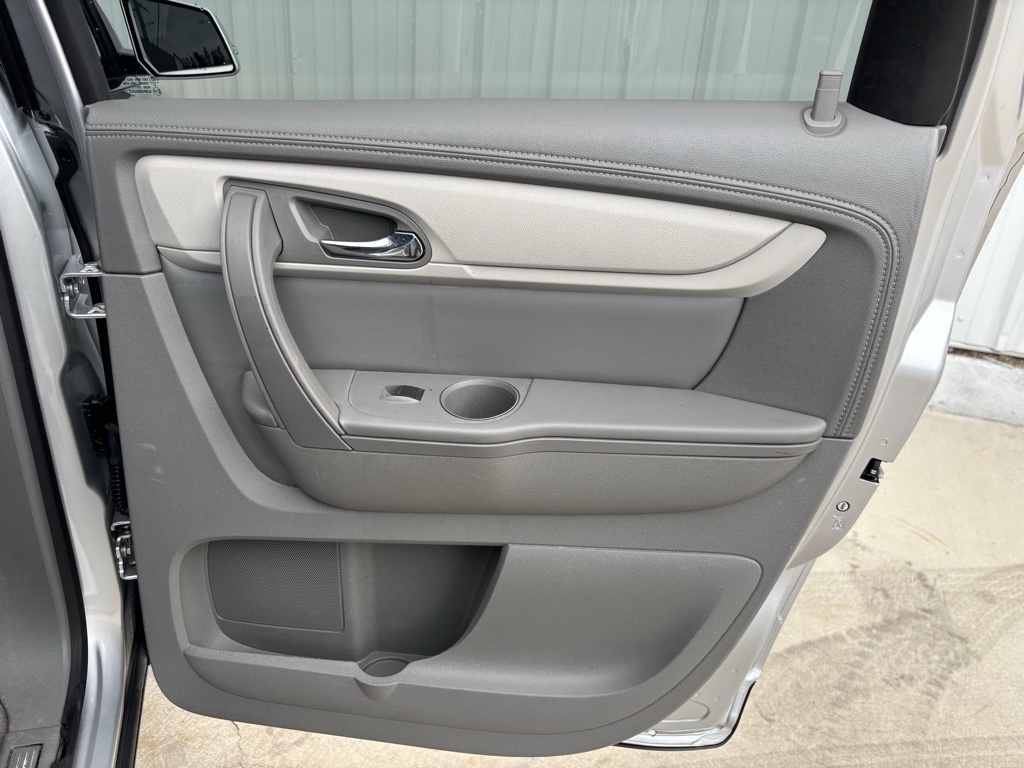 Used Car 2015 Chevrolet Traverse  Lt For Sale Under $10,000 In Austin, Texas