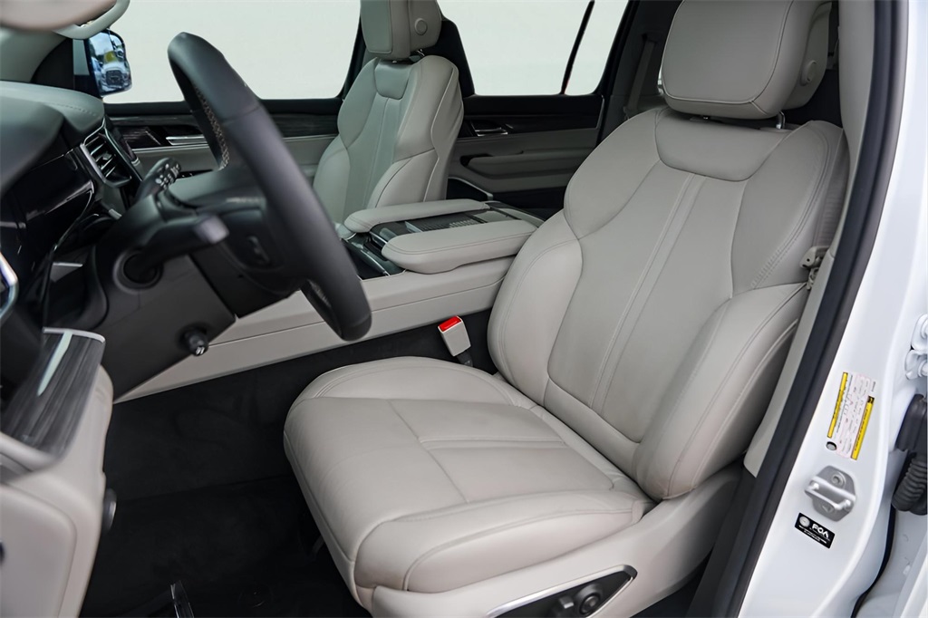 Used Car 2022 Jeep Wagoneer  Series Iii For Sale Under $50,000 In Austin, Texas