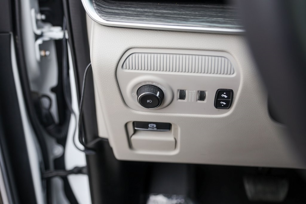 Used Car 2022 Jeep Wagoneer  Series Iii For Sale Under $50,000 In Austin, Texas