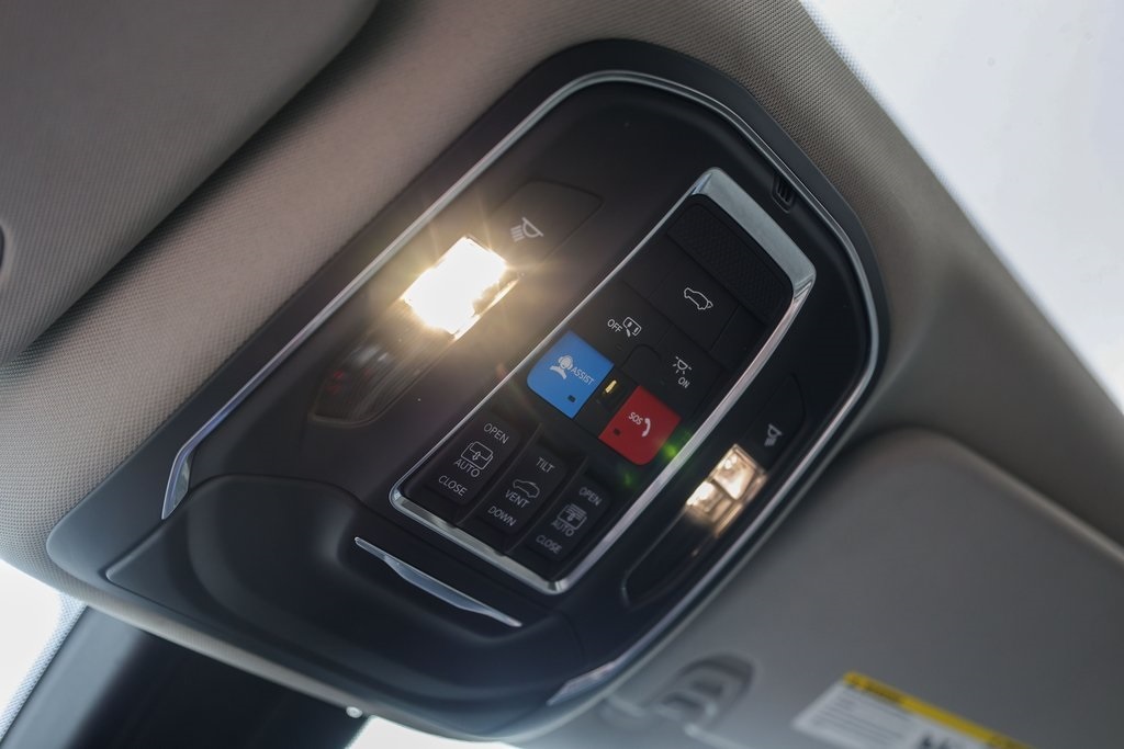 Used Car 2022 Jeep Wagoneer  Series Iii For Sale Under $50,000 In Austin, Texas