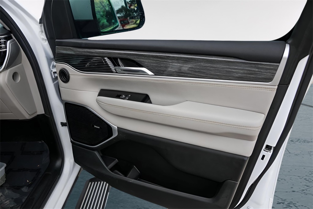 Used Car 2022 Jeep Wagoneer  Series Iii For Sale Under $50,000 In Austin, Texas