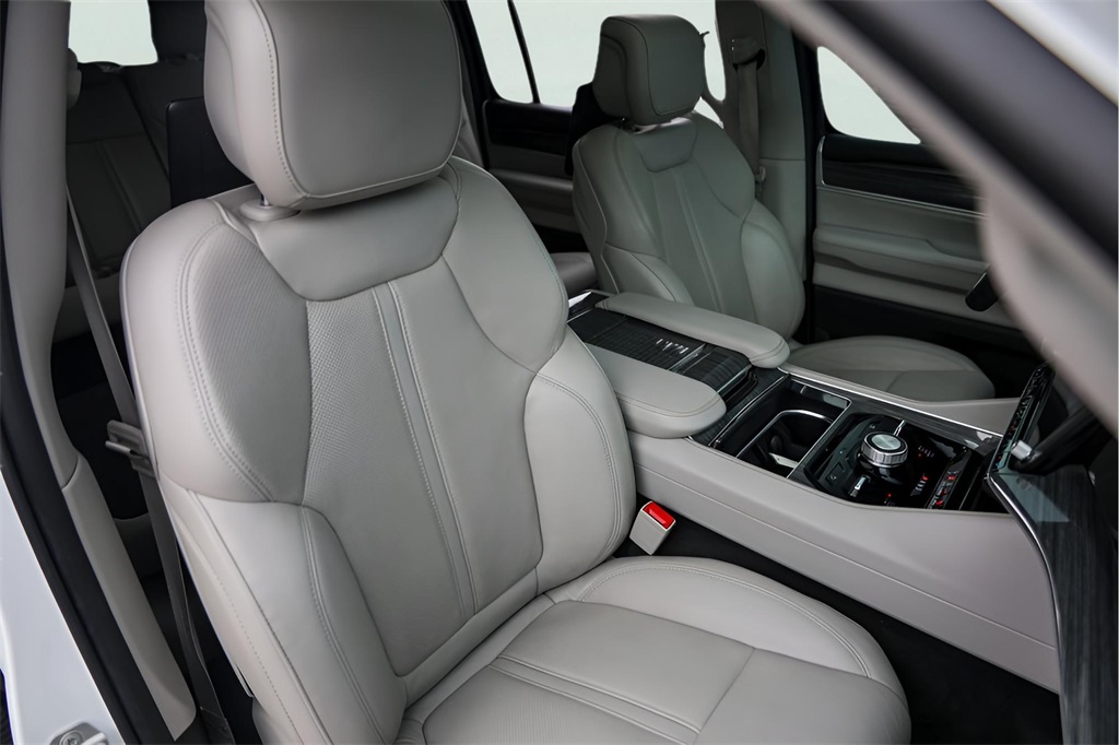 Used Car 2022 Jeep Wagoneer  Series Iii For Sale Under $50,000 In Austin, Texas