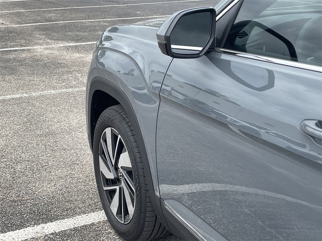 2025 Volkswagen Atlas 2.0T SEL - 9