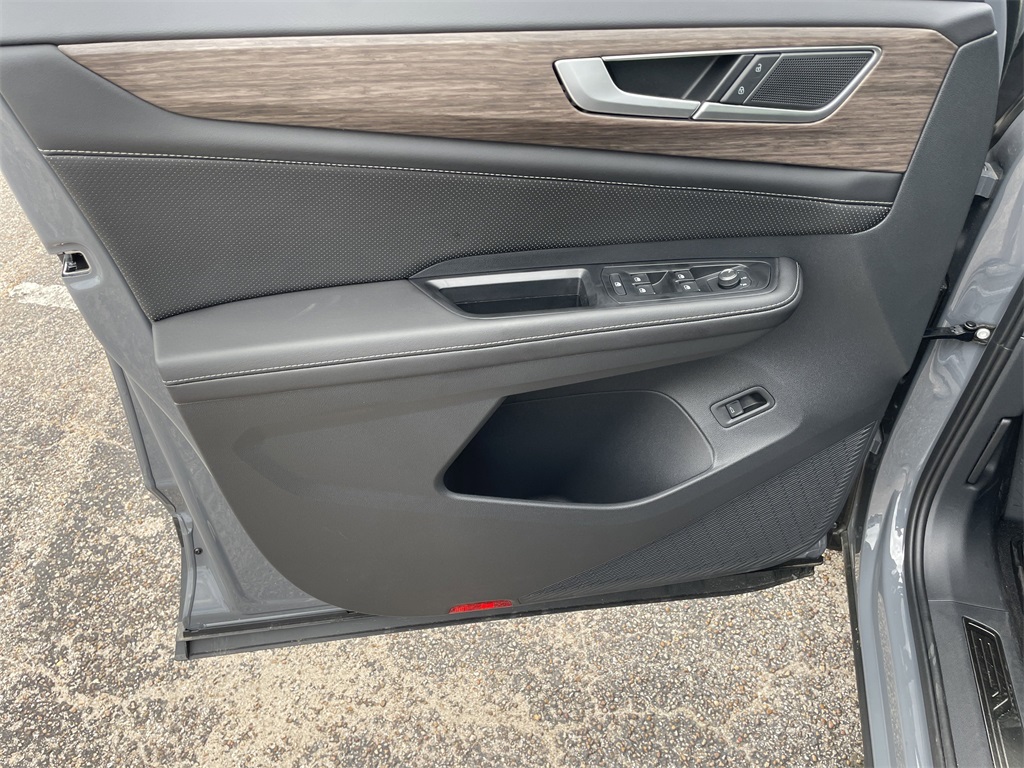 2025 Volkswagen Atlas 2.0T SEL - 10