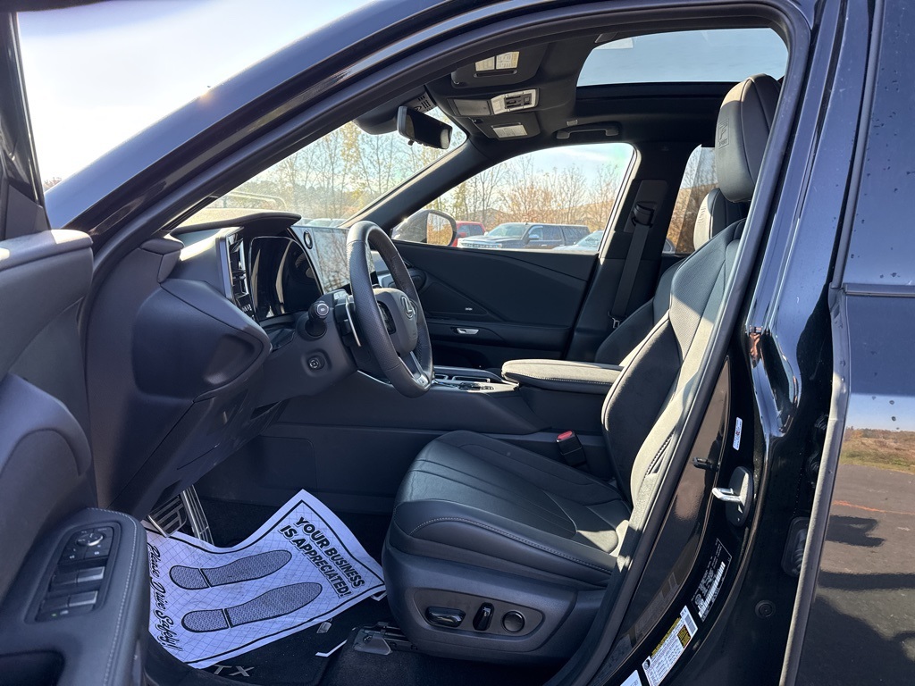 2025 Lexus TX