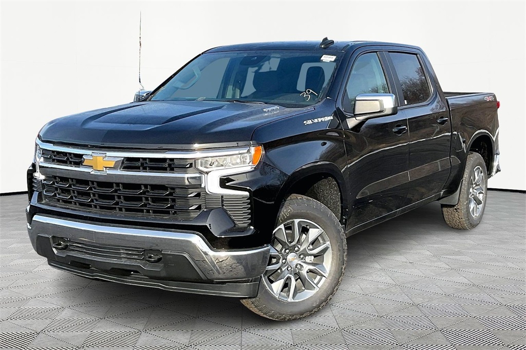 2026 Chevrolet Silverado 1500 LT Crew Cab 4WD