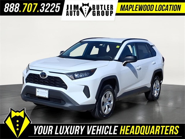 2020 Toyota RAV4 LE's photo