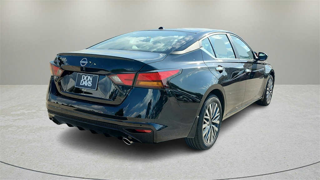 2025 Nissan Altima