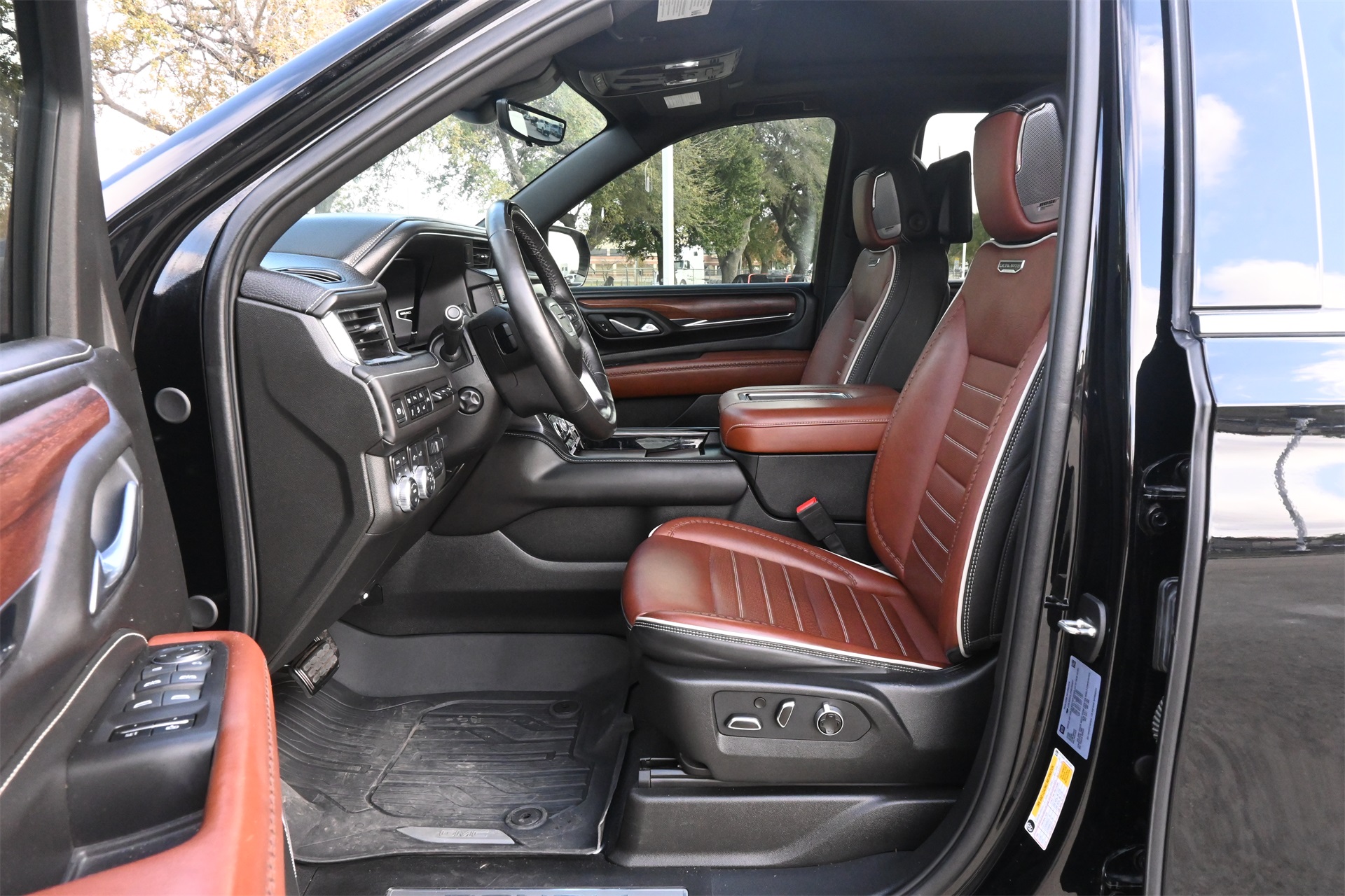 2024 GMC Yukon Denali Ultimate Black at Traditions Chevrolet