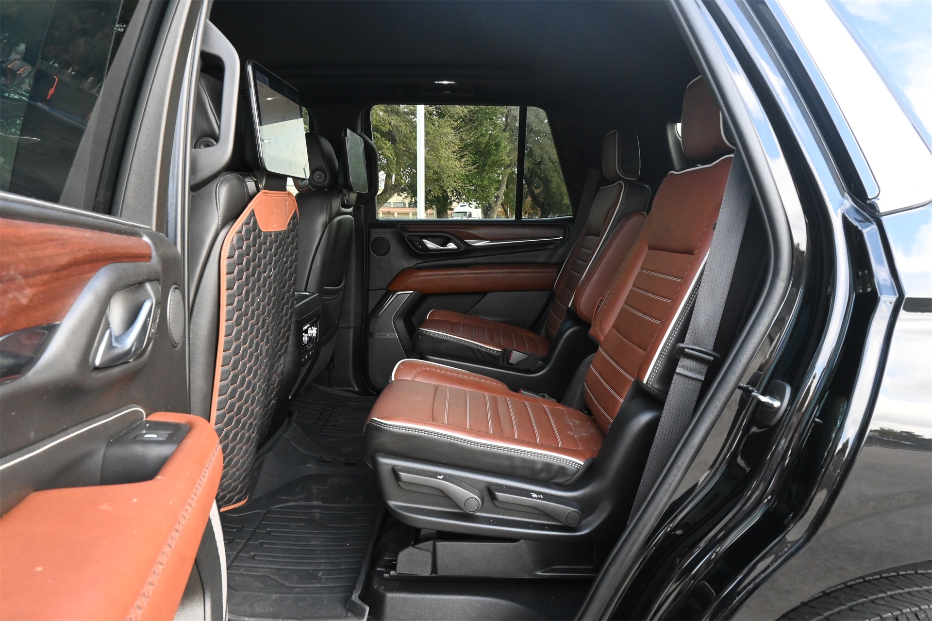 2024 GMC Yukon Denali Ultimate Black at Traditions Chevrolet