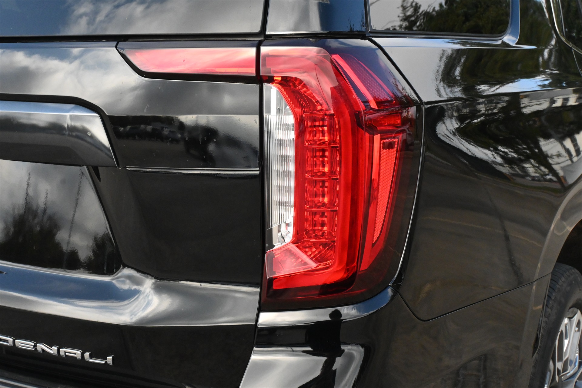 2024 GMC Yukon Denali Ultimate Black at Traditions Chevrolet