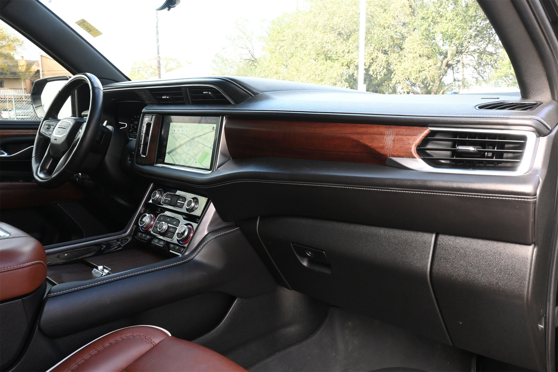 2024 GMC Yukon Denali Ultimate Black at Traditions Chevrolet