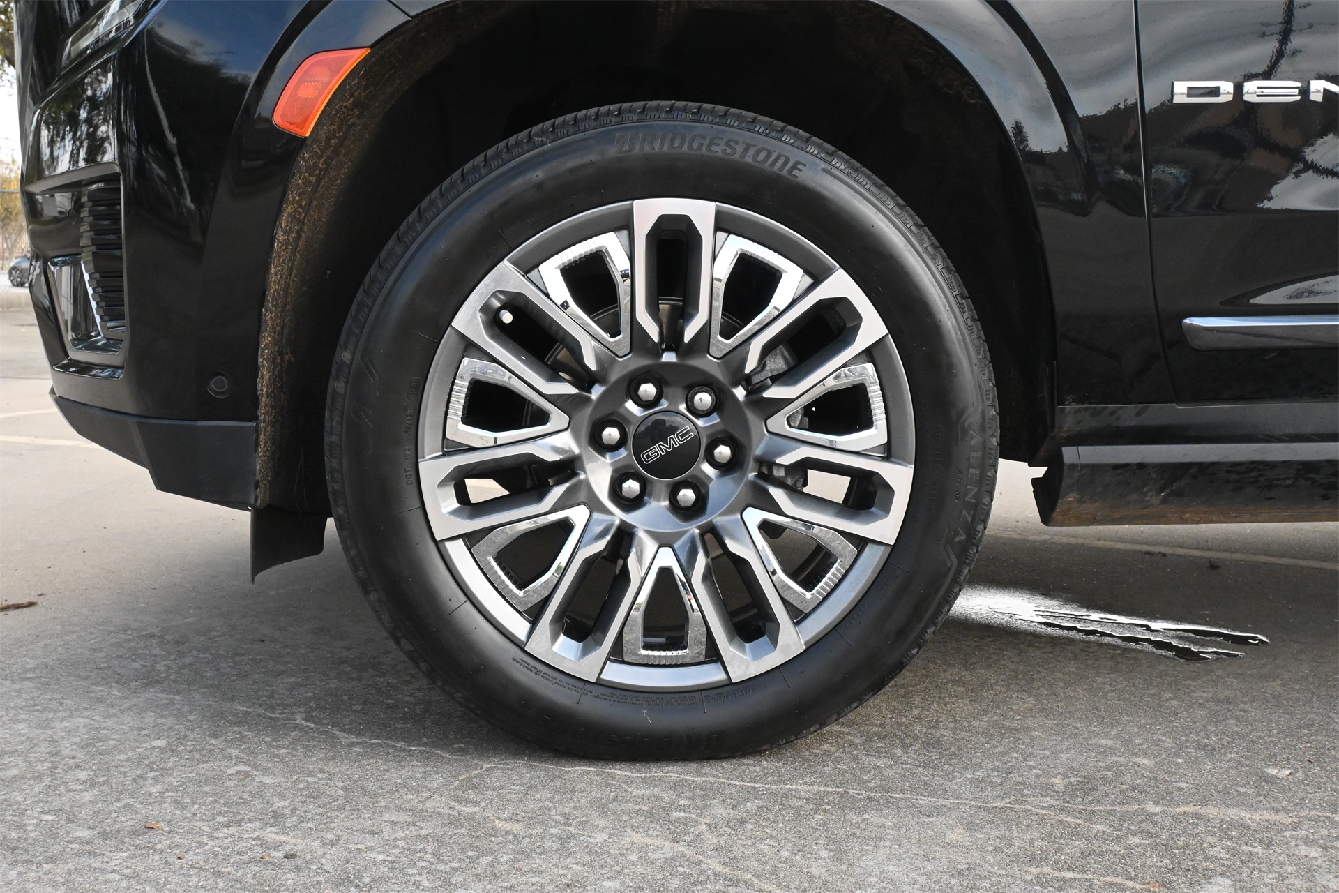 2024 GMC Yukon Denali Ultimate Black at Traditions Chevrolet