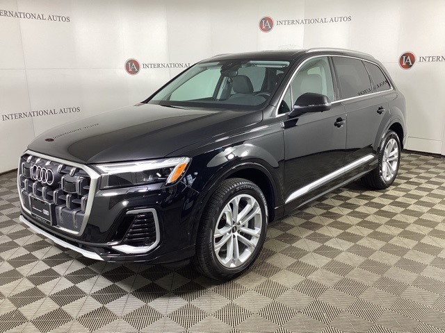 2025 Audi Q7 quattro Premium 55 TFSI