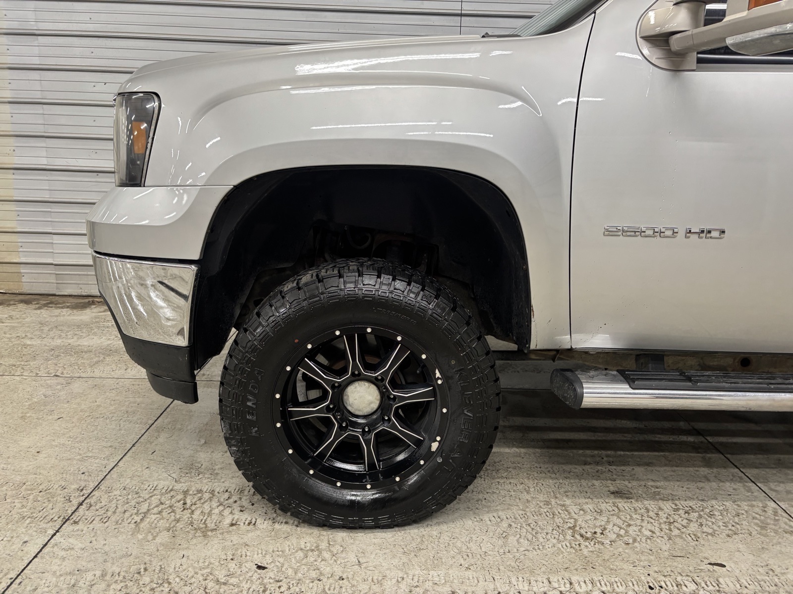 2011 Gmc Sierra SLE photo 4