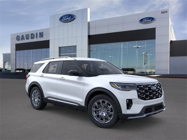 2026 Ford Explorer Platinum's photo