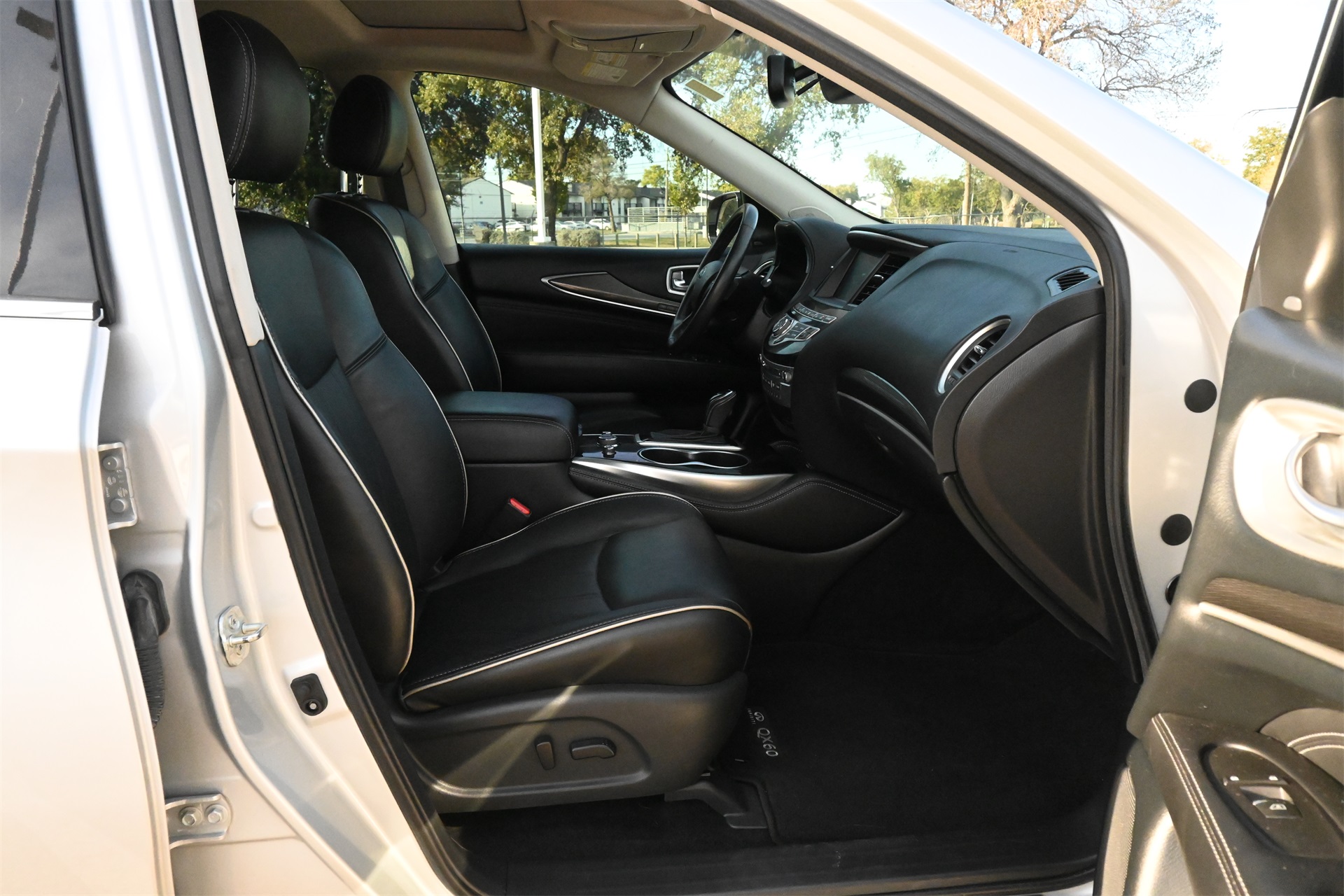 2020 INFINITI QX60 LUXE Silver at DeMontrond Mazda
