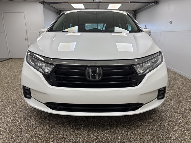 2022 Honda Odyssey Elite photo 2