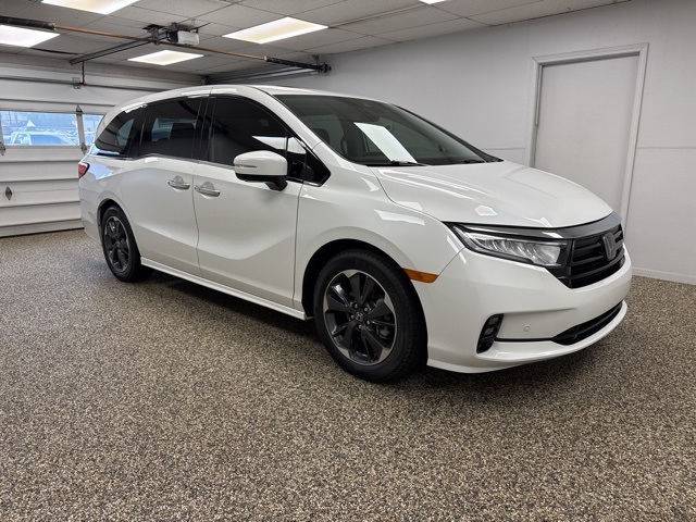 2022 Honda Odyssey Elite photo 3
