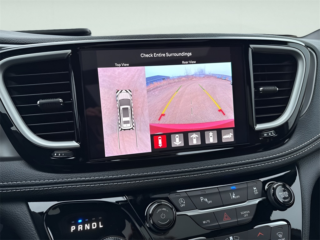 2026 Chrysler Pacifica