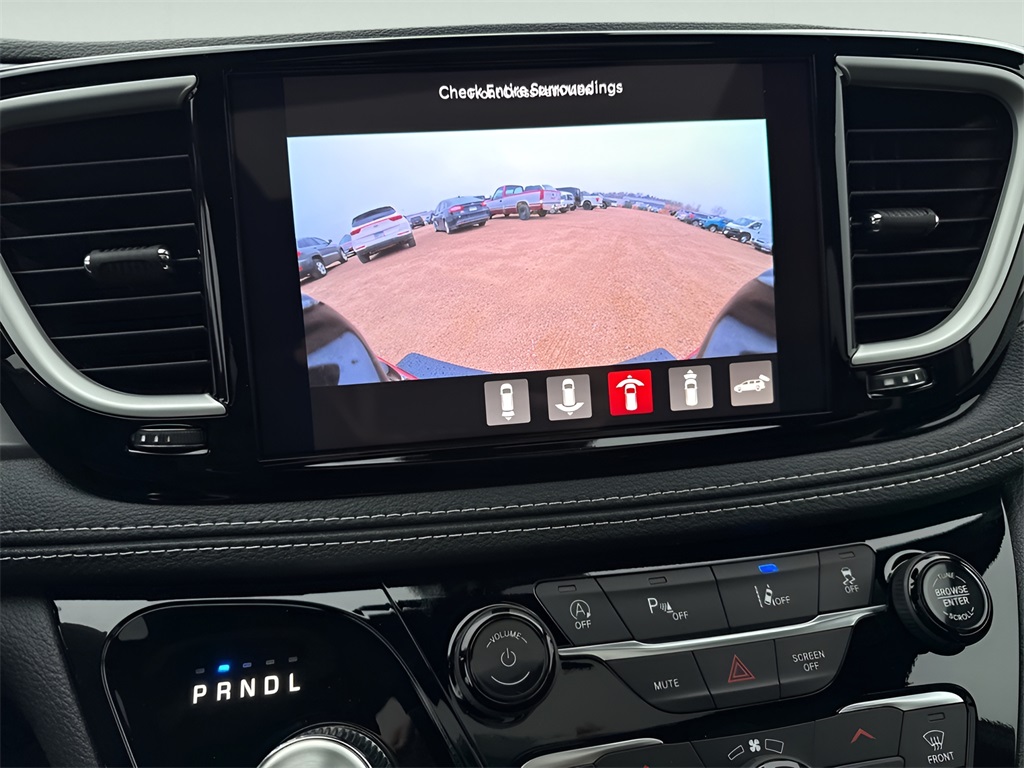 2026 Chrysler Pacifica