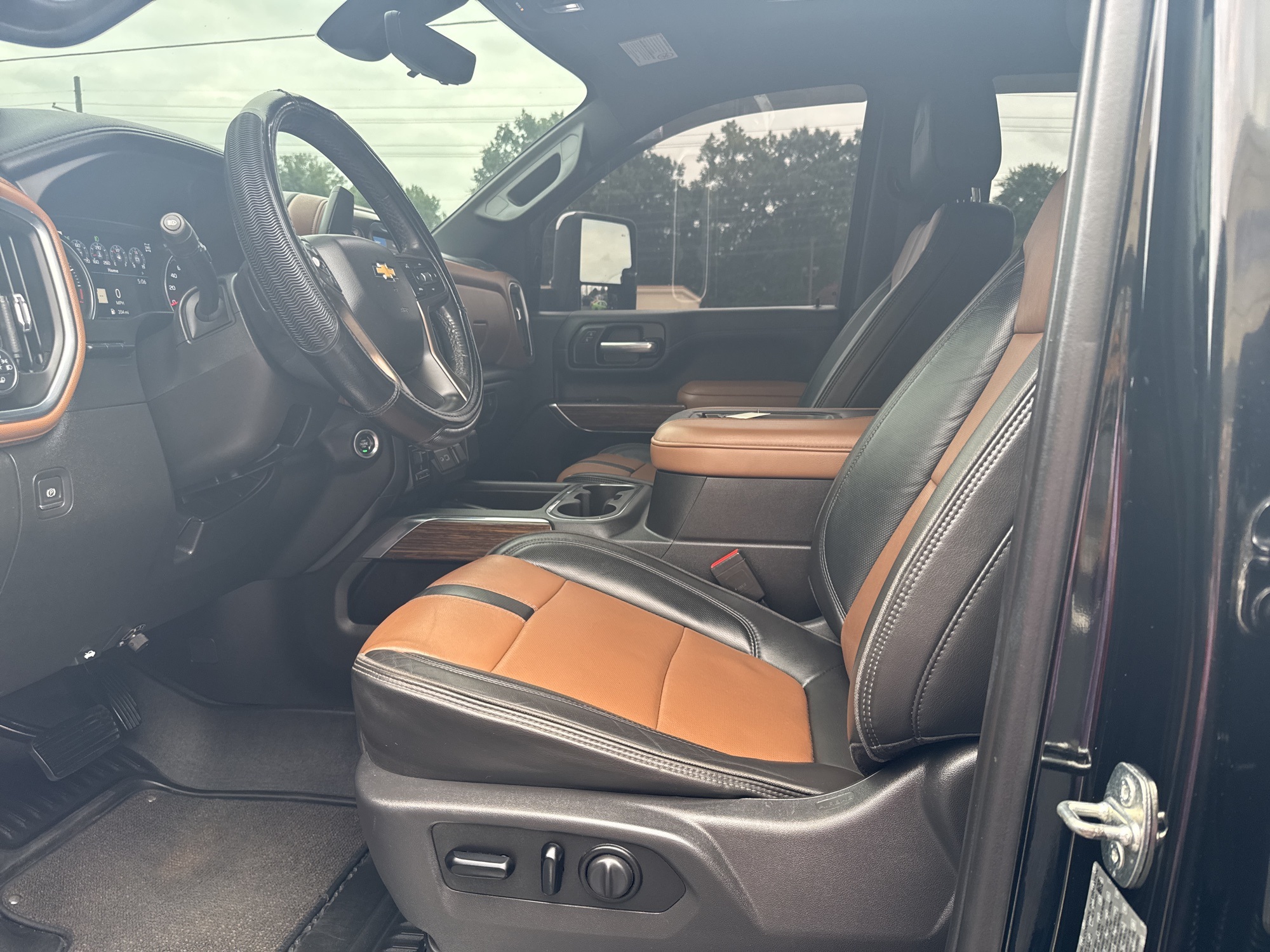 2011 Chevrolet HHR 2LT photo 31