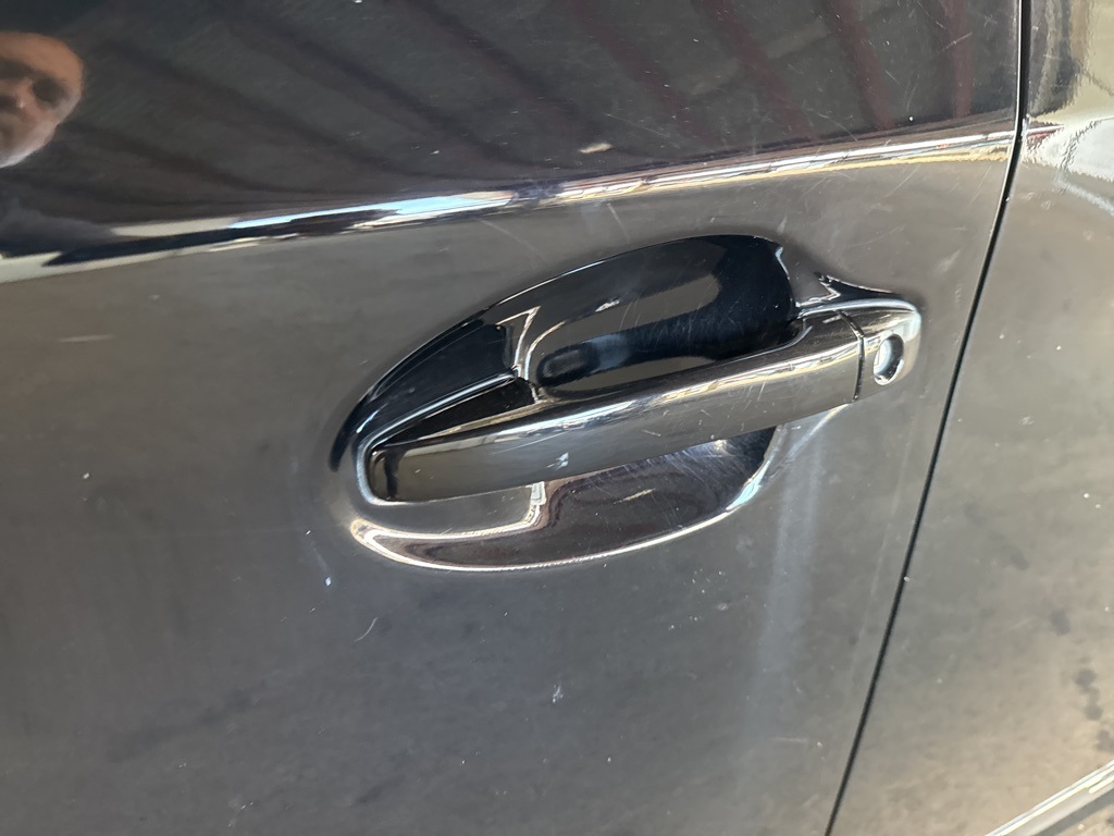 Thumbnail: 2012 Toyota Prius - 10