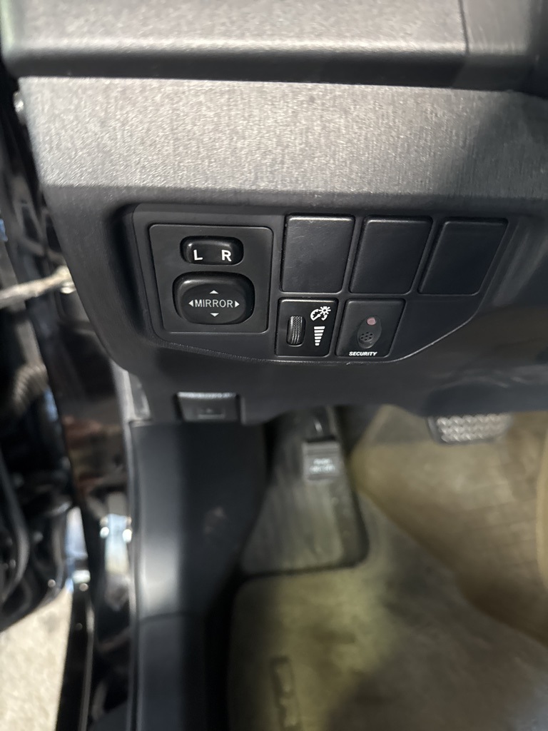 Thumbnail: 2012 Toyota Prius - 27