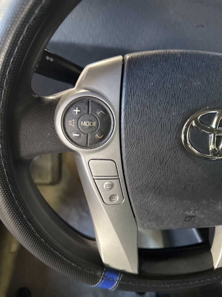 Thumbnail: 2012 Toyota Prius - 30