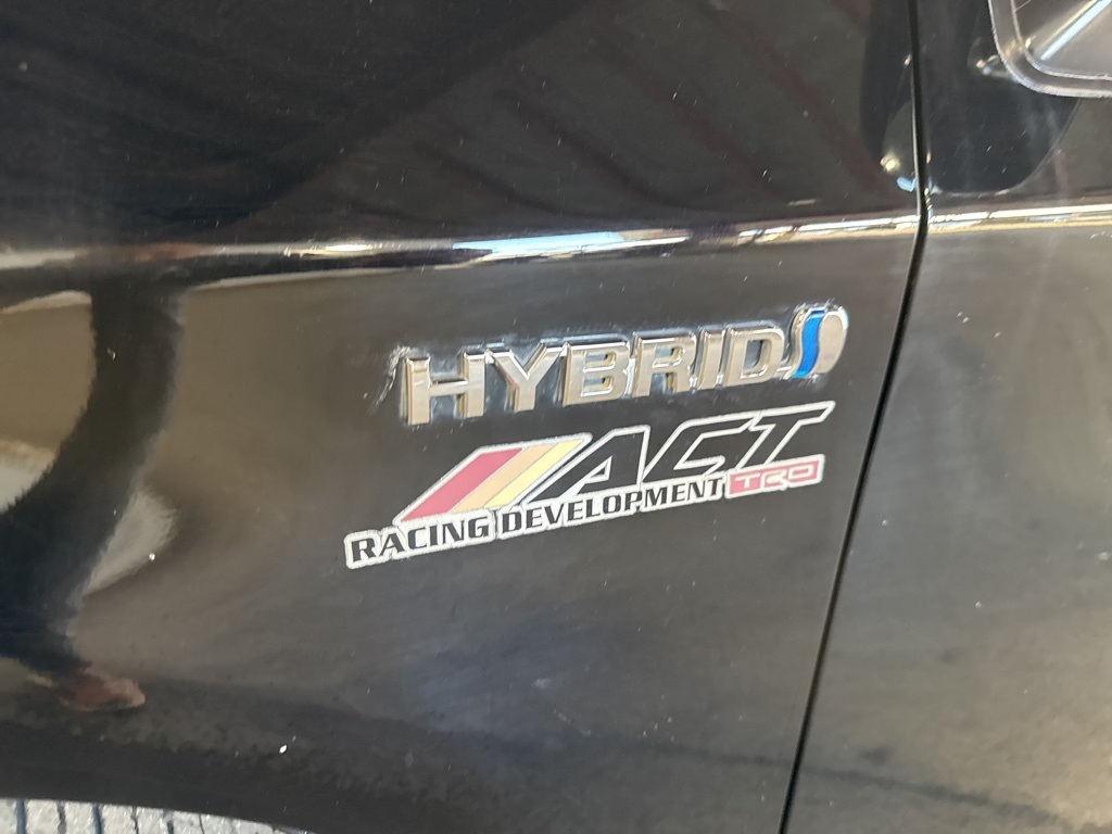 Thumbnail: 2012 Toyota Prius - 8