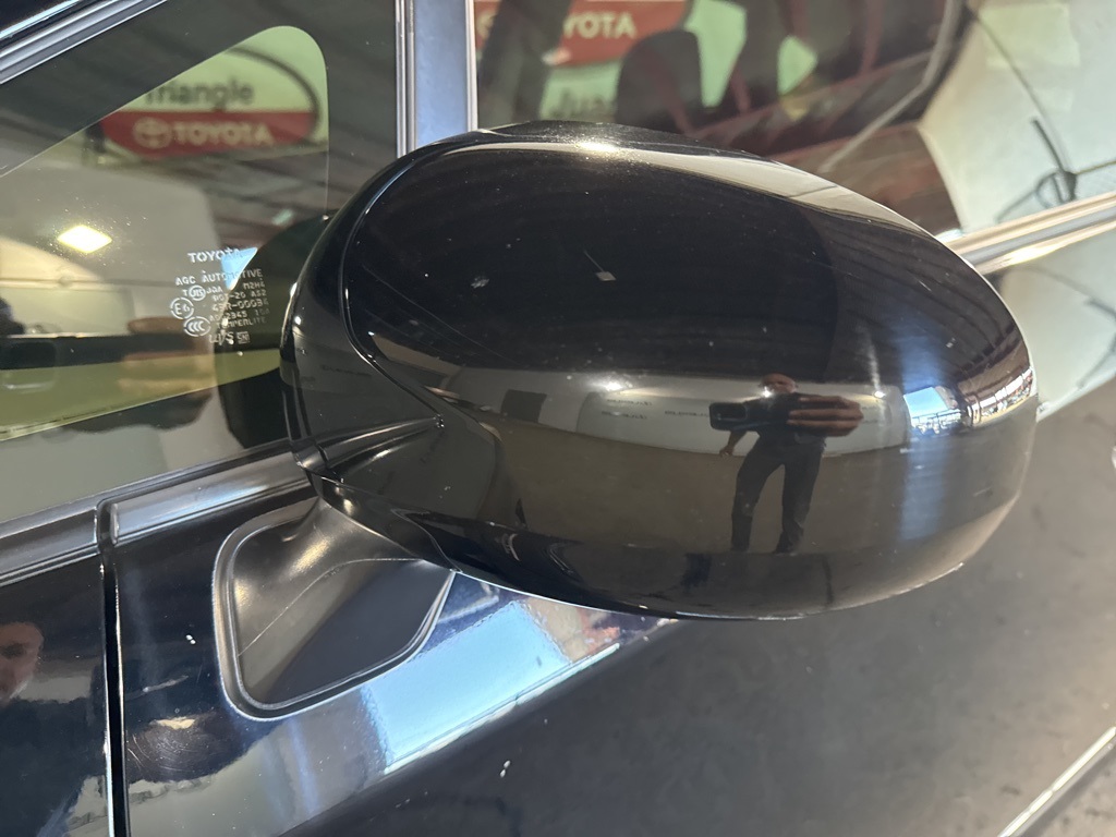 Thumbnail: 2012 Toyota Prius - 9