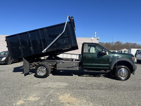 2021 Ford F-550SD XL's photo