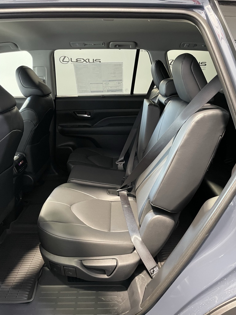 Thumbnail: 2026 Toyota Grand Highlander - 28