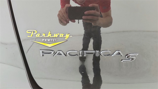 2020 Chrysler Pacifica Touring Black at Durrett Motor Company