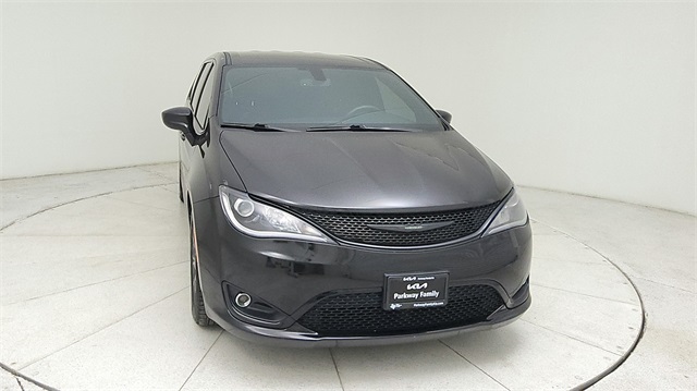 2020 Chrysler Pacifica Touring Black at Durrett Motor Company