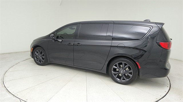 2020 Chrysler Pacifica Touring Black at Durrett Motor Company