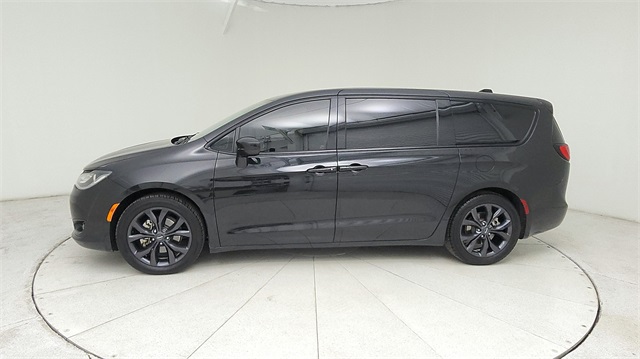 2020 Chrysler Pacifica Touring Black at Durrett Motor Company