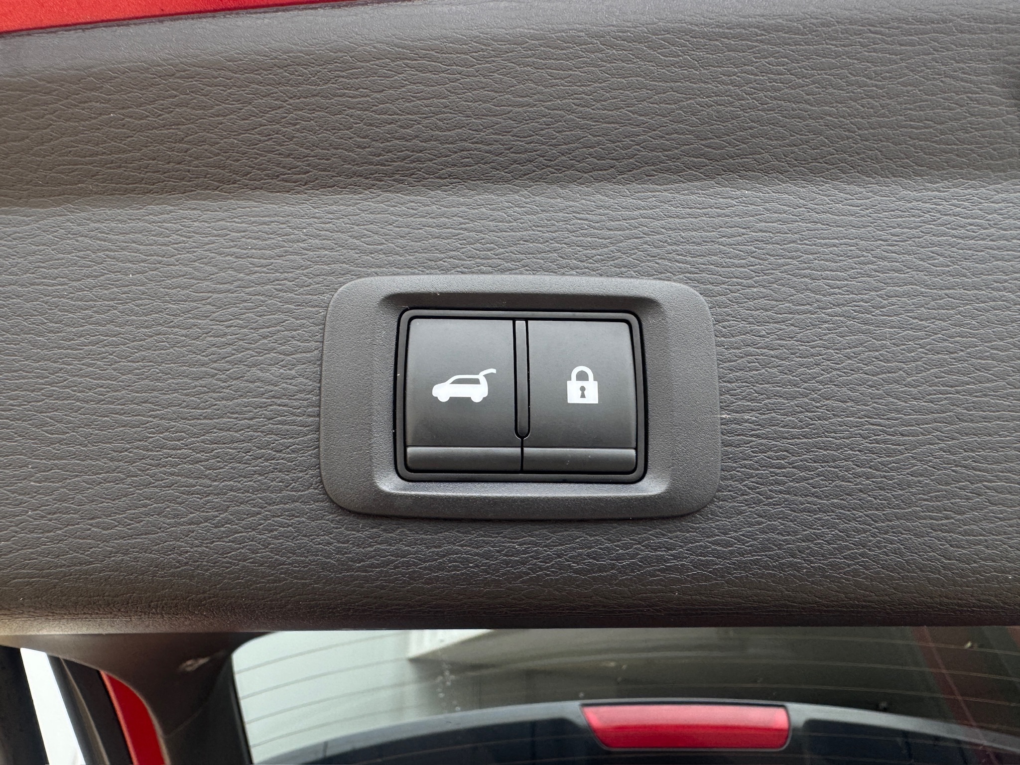 2024 Mitsubishi Outlander SE Red at Bravo Nissan