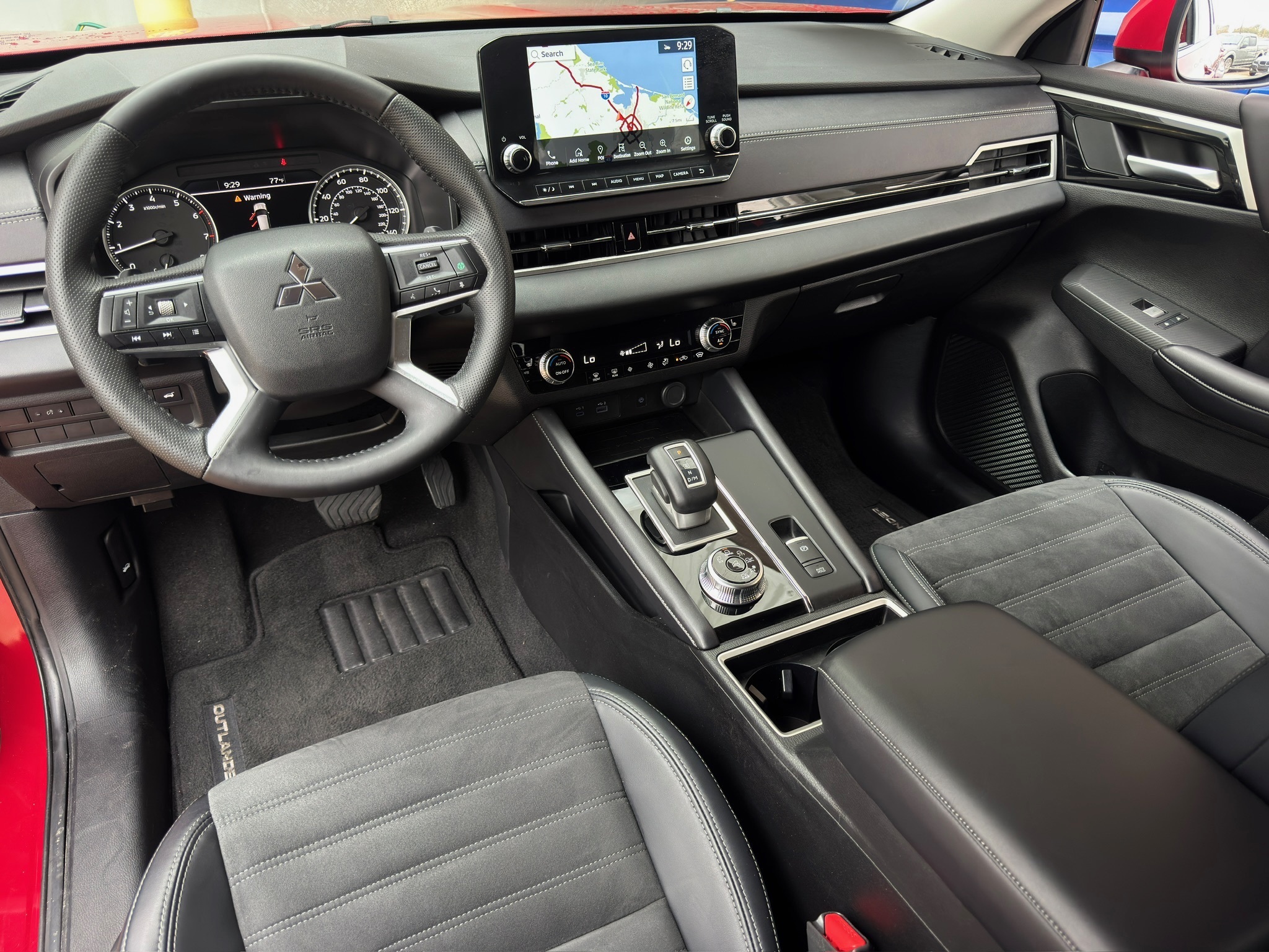 2024 Mitsubishi Outlander SE Red at Bravo Nissan