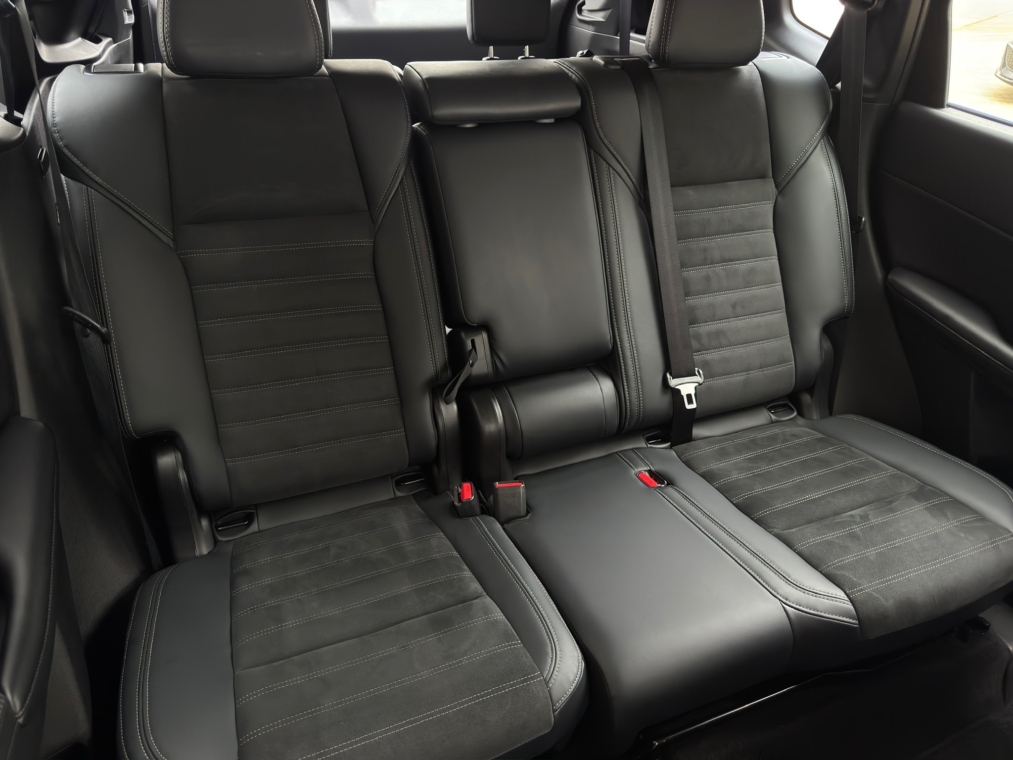 2024 Mitsubishi Outlander SE Red at Bravo Nissan