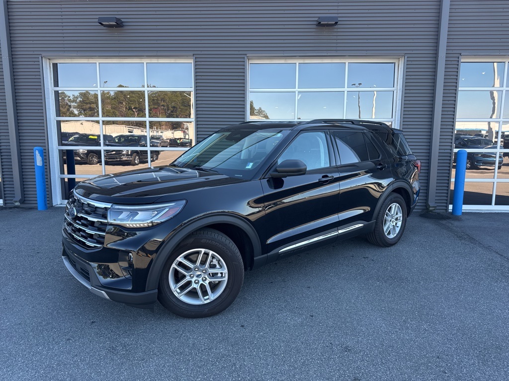 2025 Ford Explorer Active RWD